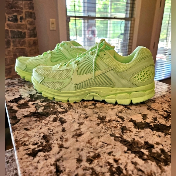 Nike Other - Men Nike Zoom Vomero 5 NWT